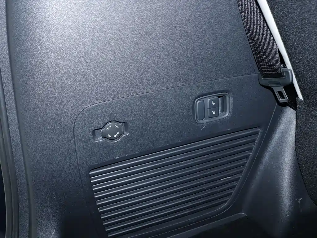Lantu Automobile Lantu Dreamer 2025 PHEV AWD Premium Kunpeng Edition 2025 - thumbnail 25