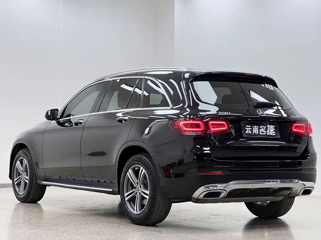 Mercedes-Benz Mercedes-Benz GLC 2022 GLC 260 L 4MATIC Sport Edition 2022 - thumbnail 4