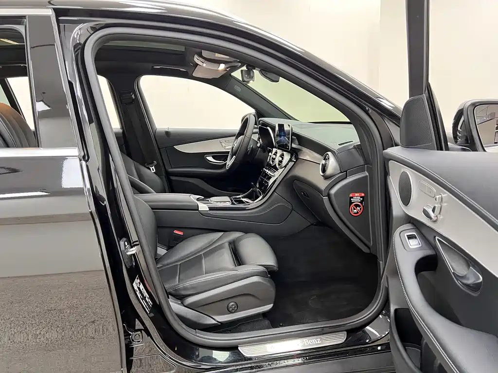 Mercedes-Benz Mercedes-Benz GLC 2022 GLC 260 L 4MATIC Sport Edition 2022 - thumbnail 13