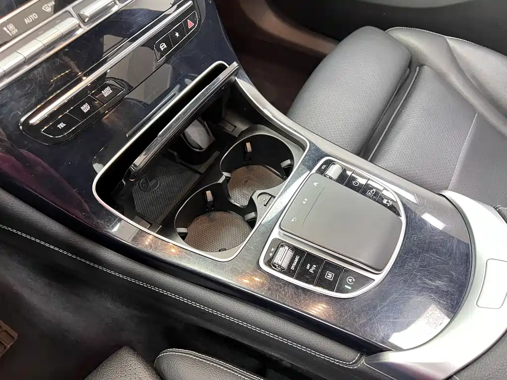 Mercedes-Benz Mercedes-Benz GLC 2022 GLC 260 L 4MATIC Sport Edition 2022 - thumbnail 22
