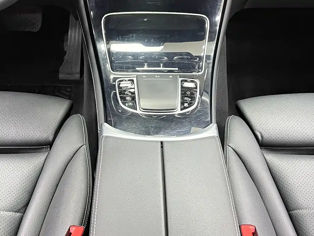 Mercedes-Benz Mercedes-Benz GLC 2022 GLC 260 L 4MATIC Sport Edition 2022 - thumbnail 24