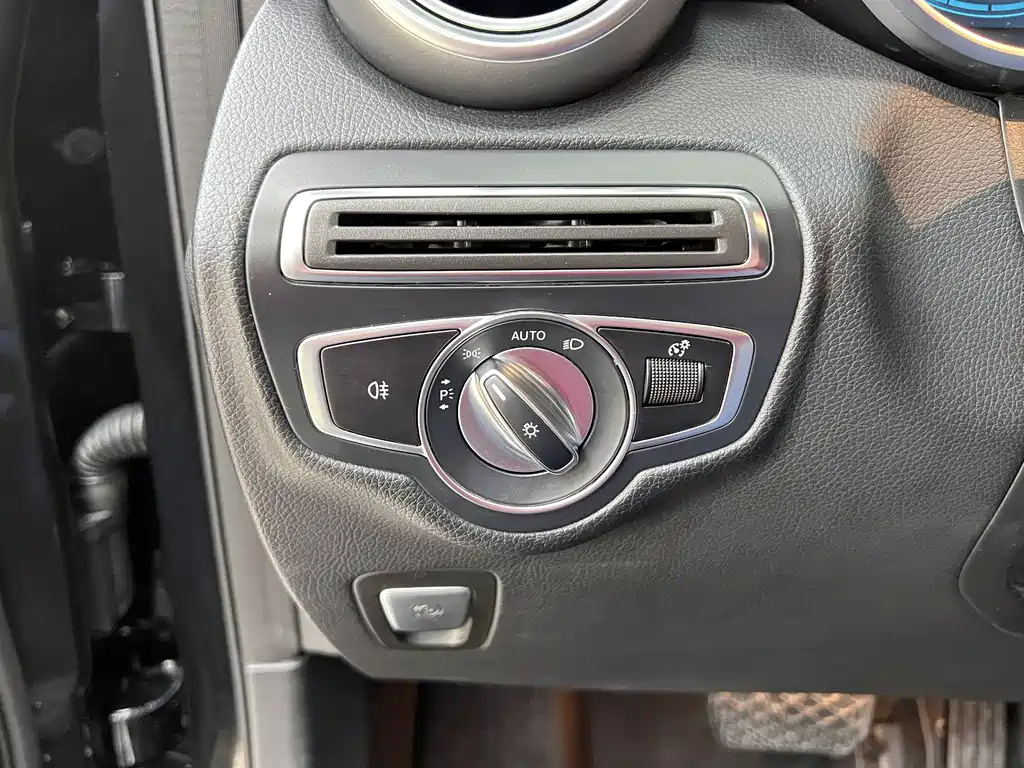 Mercedes-Benz Mercedes-Benz GLC 2022 GLC 260 L 4MATIC Sport Edition 2022 - thumbnail 26