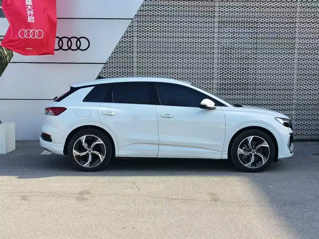 Audi Audi Q4 e-tron 2024 40 e-tron Vision Edition 2024 - thumbnail 4