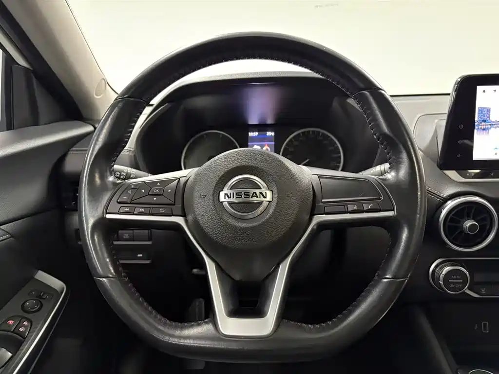 Nissan Nissan Sylphy 2021 1.6L XL CVT Comfort Edition 2020 - thumbnail 11