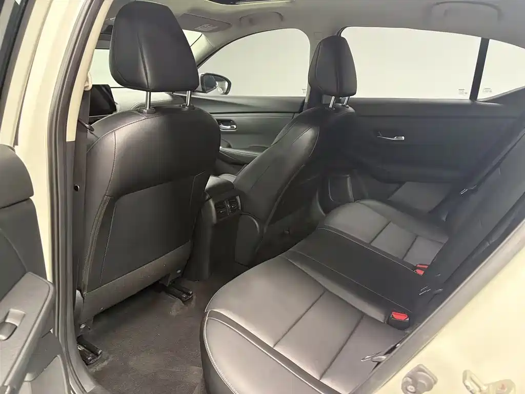 Nissan Nissan Sylphy 2021 1.6L XL CVT Comfort Edition 2020 - thumbnail 14