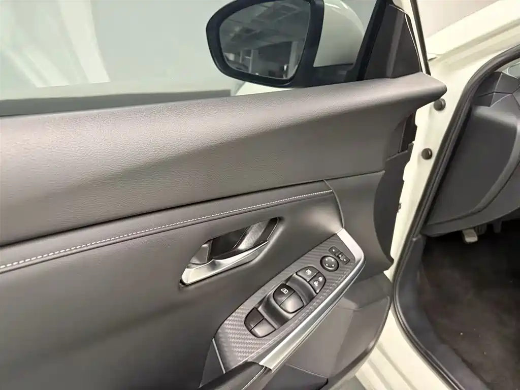 Nissan Nissan Sylphy 2021 1.6L XL CVT Comfort Edition 2020 - thumbnail 15