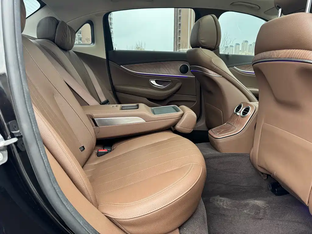 Mercedes-Benz Mercedes-Benz E-Class 2022 Model Year Facelift E 300 L Fashion Edition 2022 - thumbnail 30