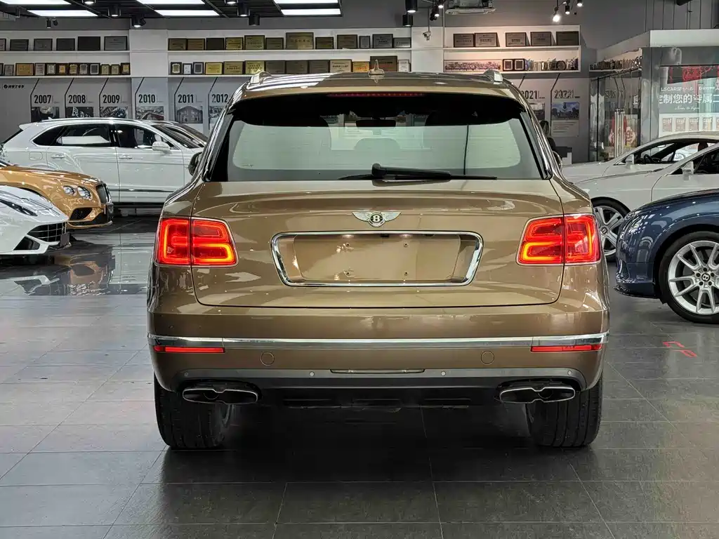 Bentley Bentayga 2018 4.0T V8 2019 - thumbnail 5
