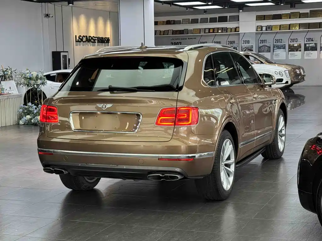 Bentley Bentayga 2018 4.0T V8 2019 - thumbnail 6