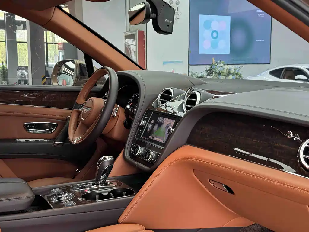 Bentley Bentayga 2018 4.0T V8 2019 - thumbnail 9