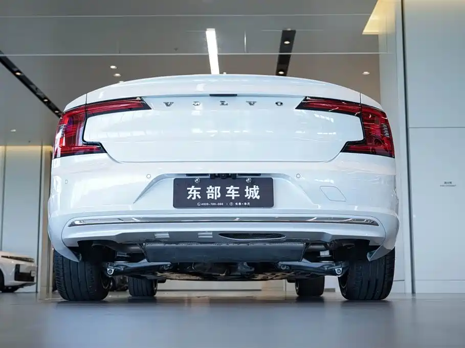 Volvo Volvo S90 2023 B5 Momentum Luxury Edition 2023 - thumbnail 12