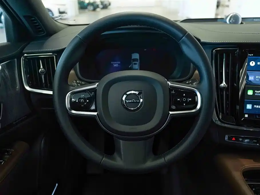 Volvo Volvo S90 2023 B5 Momentum Luxury Edition 2023 - thumbnail 17