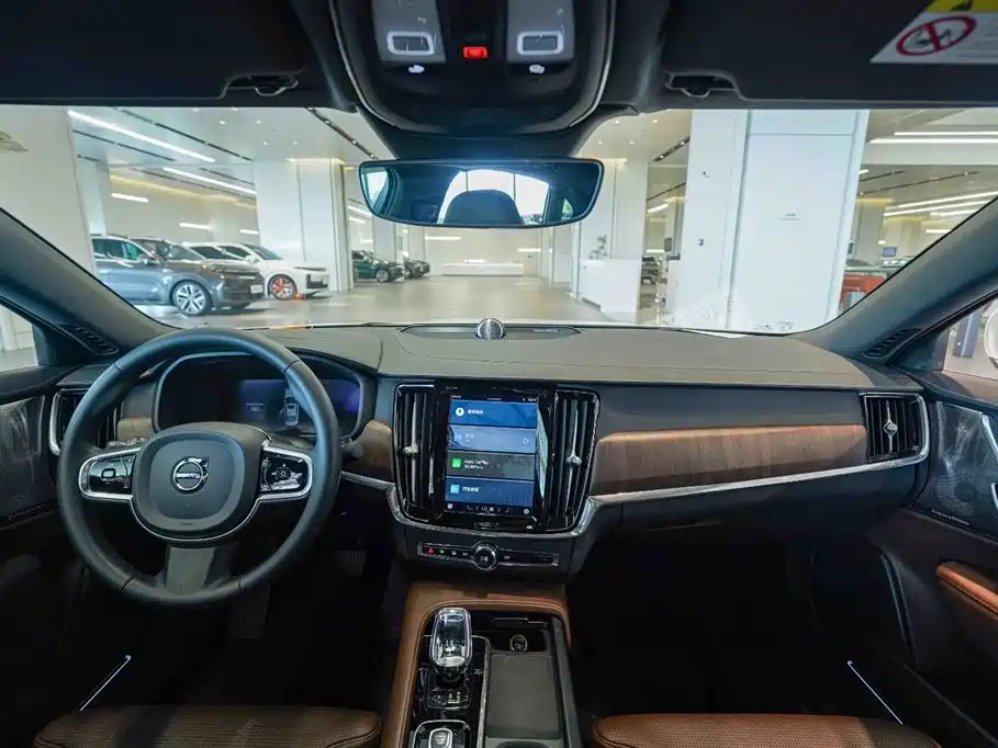 Volvo Volvo S90 2023 B5 Momentum Luxury Edition 2023 - thumbnail 19