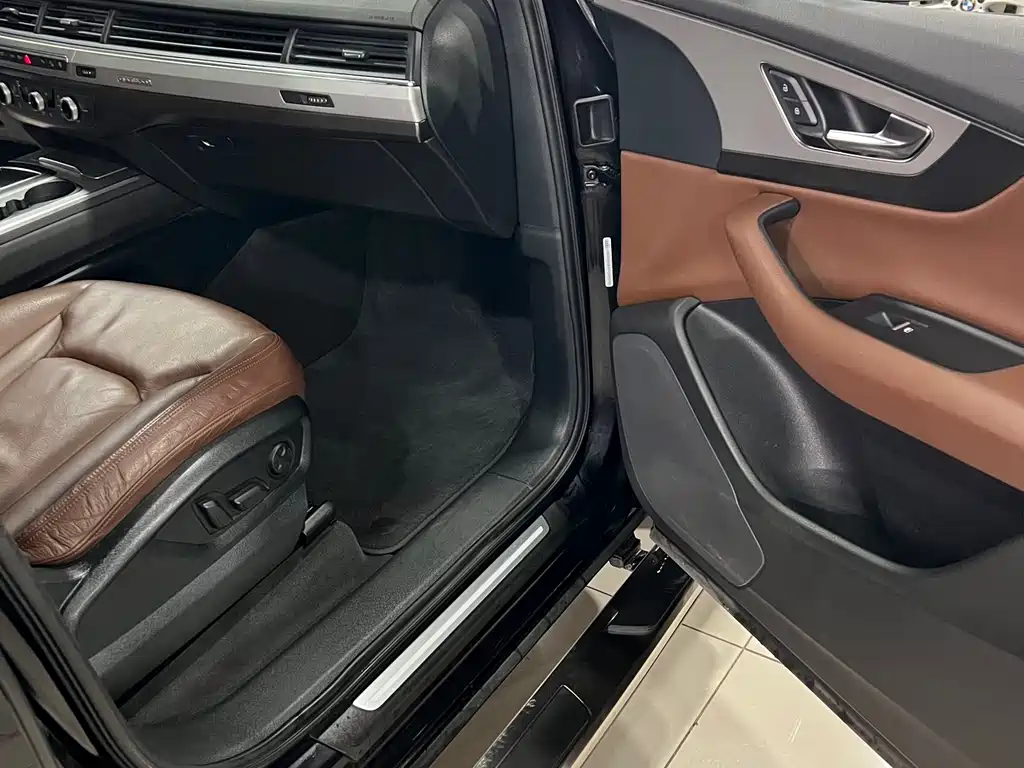 Audi Audi Q7 2016 45 TFSI Technology Edition 2016 - thumbnail 7