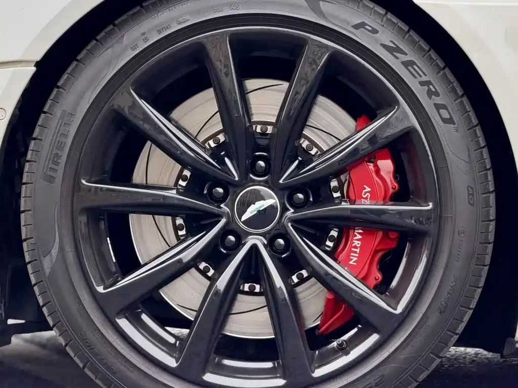 Aston Martin Aston Martin DB11 2019 4.0T V8 Volante 2019 - thumbnail 5