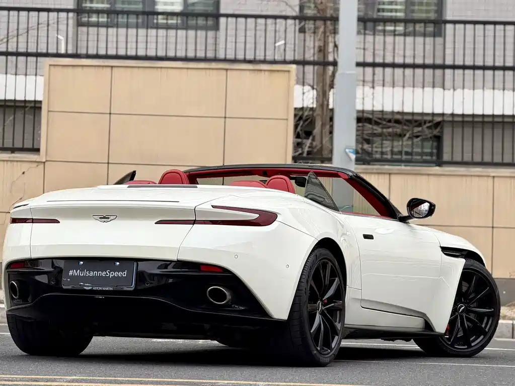 Aston Martin Aston Martin DB11 2019 4.0T V8 Volante 2019 - thumbnail 6
