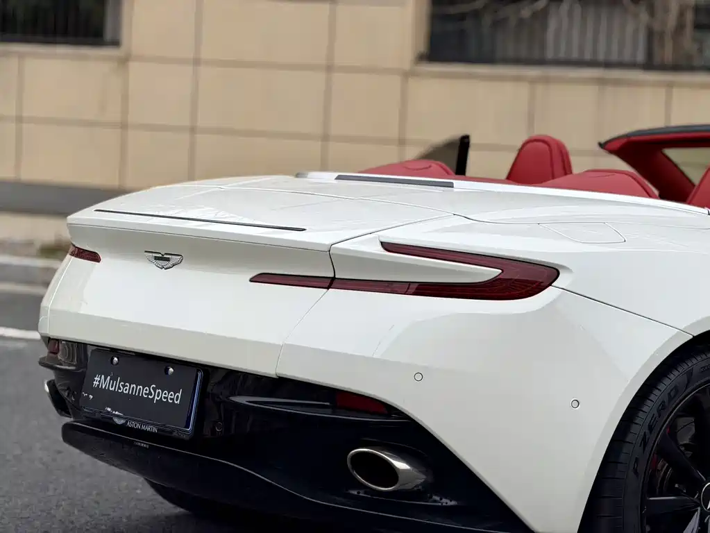Aston Martin Aston Martin DB11 2019 4.0T V8 Volante 2019 - thumbnail 7