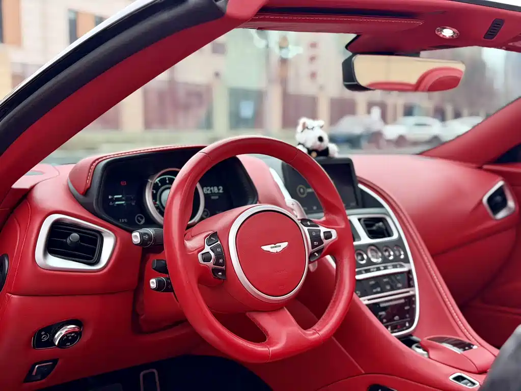 Aston Martin Aston Martin DB11 2019 4.0T V8 Volante 2019 - thumbnail 9
