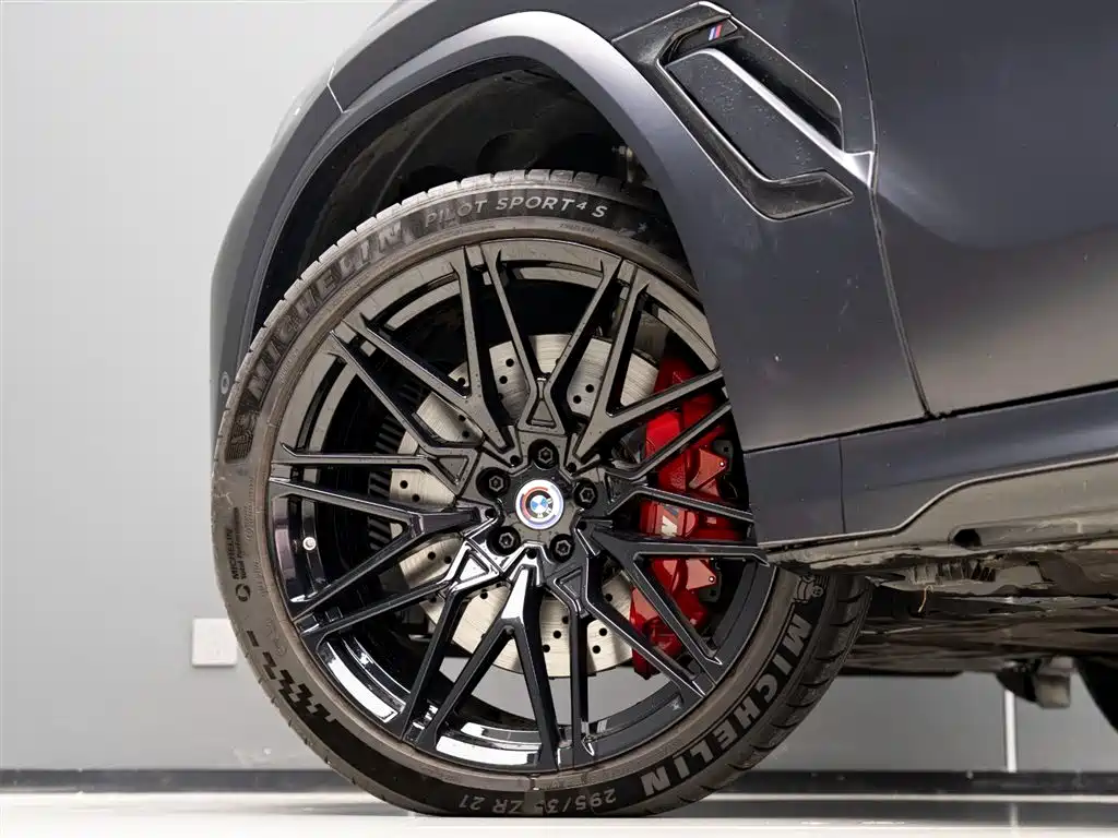 BMW BMW X6 M 2023 X6 M Thunder Edition 2024 - thumbnail 5