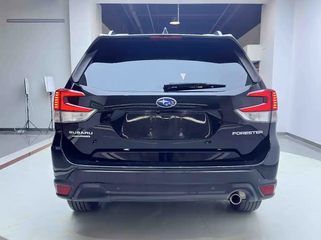 Subaru Subaru Forester 2021 2.0i Luxury Edition EyeSight 2021 - thumbnail 5