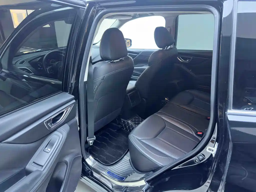Subaru Subaru Forester 2021 2.0i Luxury Edition EyeSight 2021 - thumbnail 10