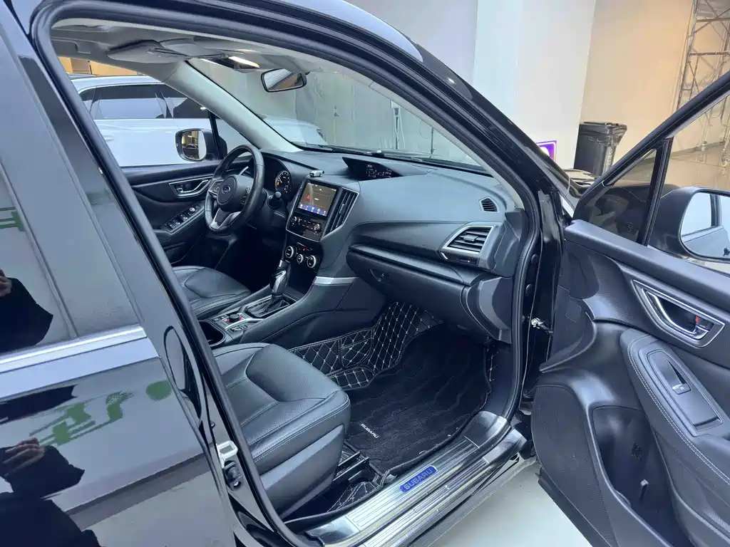 Subaru Subaru Forester 2021 2.0i Luxury Edition EyeSight 2021 - thumbnail 12