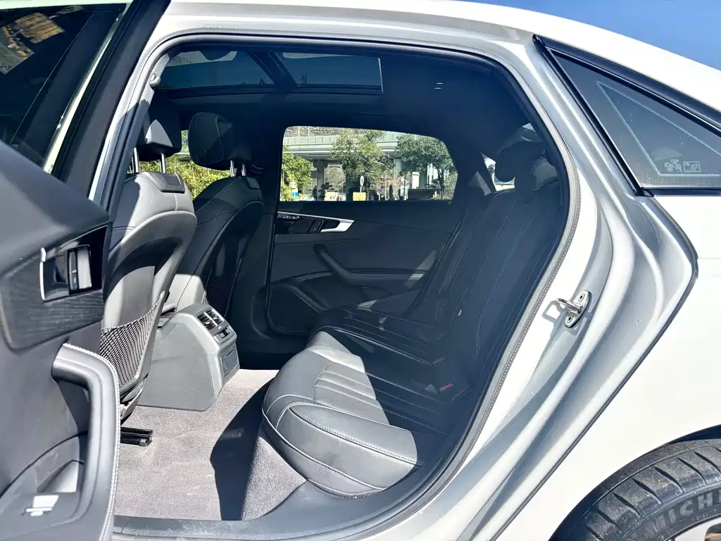 Audi Audi A4L 2023 40 TFSI Premium Dynamic Edition 2023 - thumbnail 6