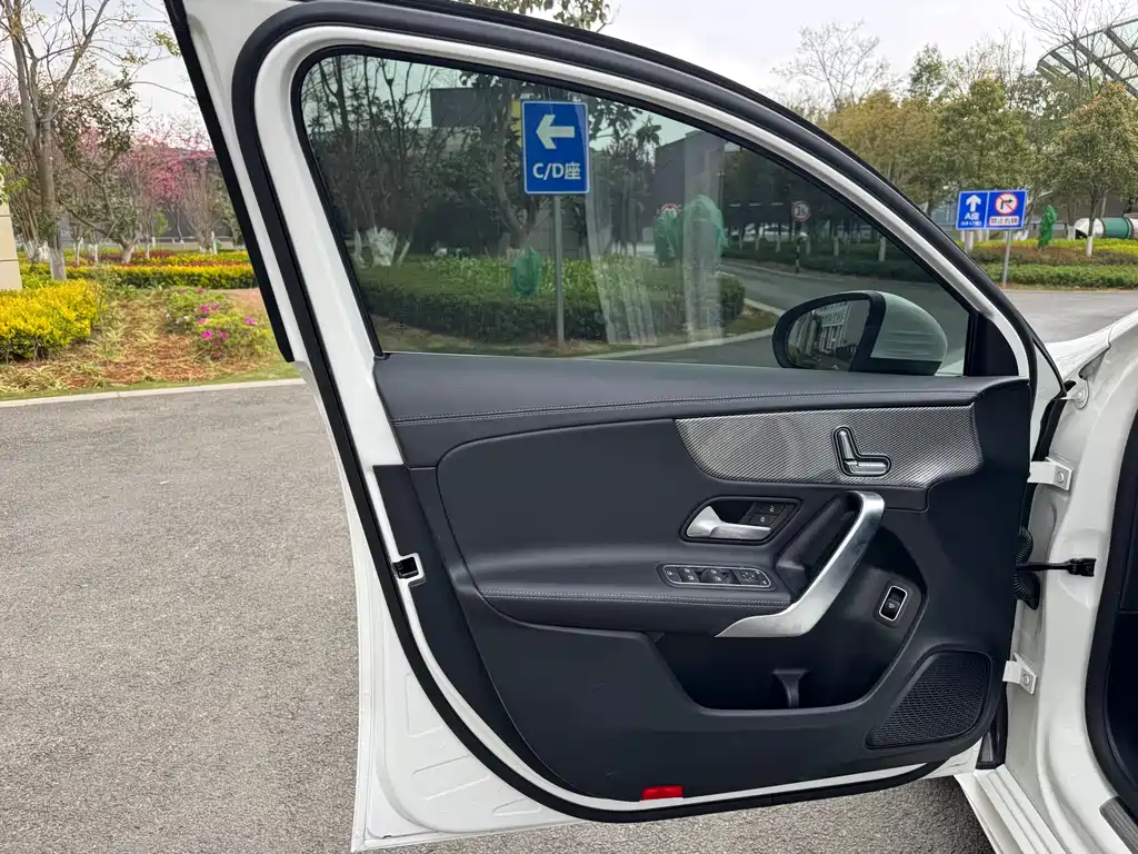 Mercedes-Benz Mercedes-Benz A-Class 2021 A 180 L Sport Sedan 2021 - thumbnail 12