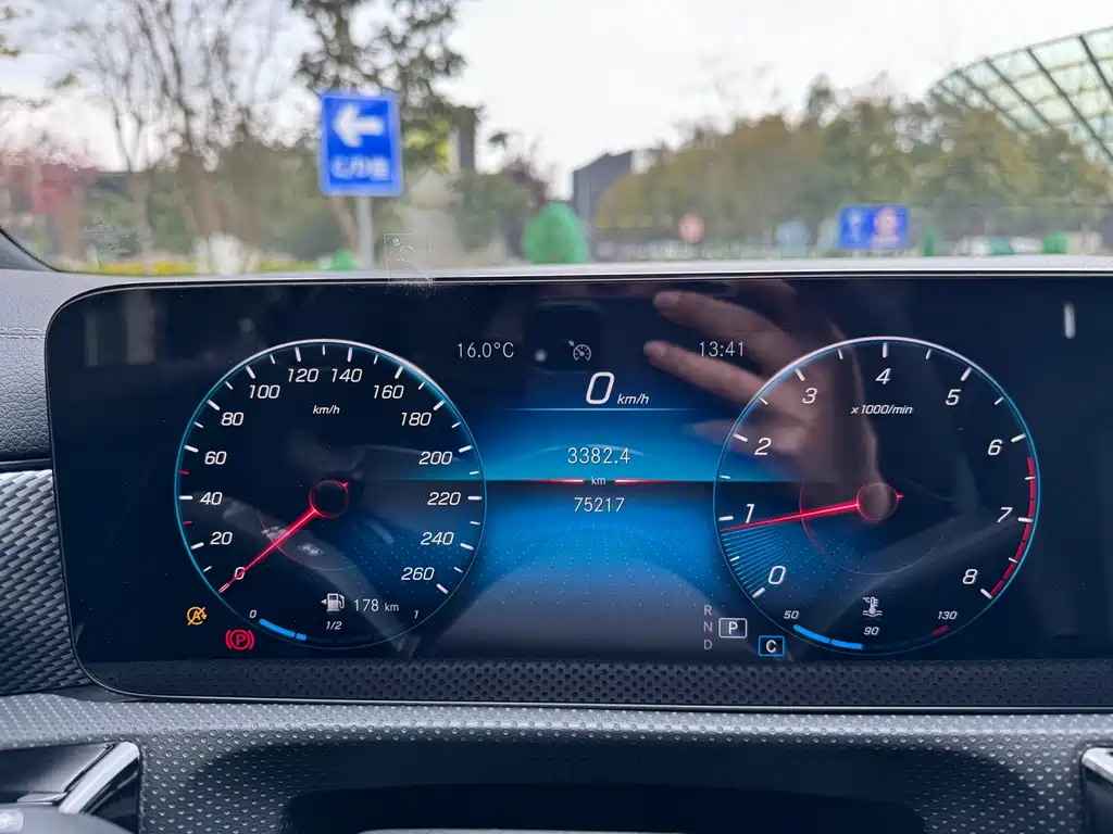 Mercedes-Benz Mercedes-Benz A-Class 2021 A 180 L Sport Sedan 2021 - thumbnail 21