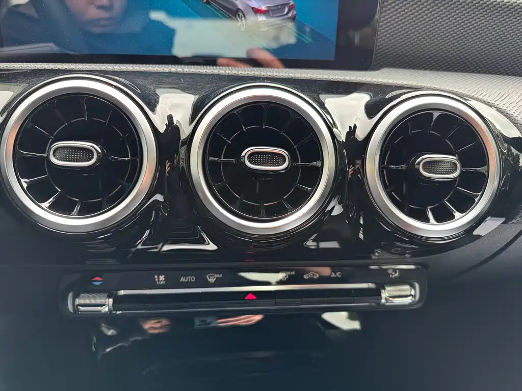 Mercedes-Benz Mercedes-Benz A-Class 2021 A 180 L Sport Sedan 2021 - thumbnail 23