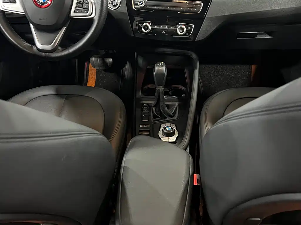 BMW BMW X1 2016 sDrive20Li Luxury 2017 - thumbnail 7