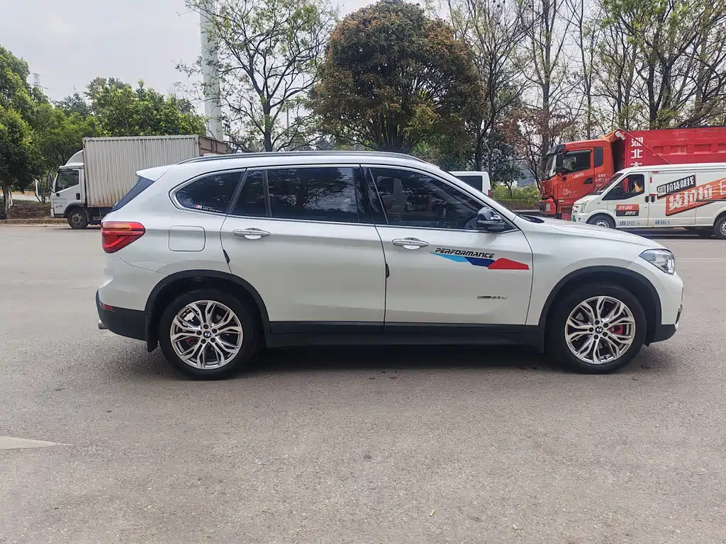 BMW BMW X1 2016 sDrive20Li Luxury 2017 - thumbnail 18