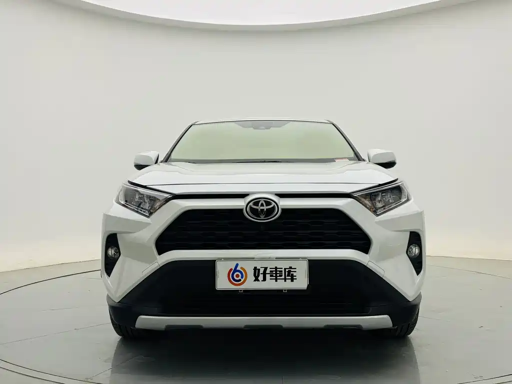 Toyota RAV4 2021 2.0L CVT 2WD Fashion PLUS Edition 2022 - thumbnail 2