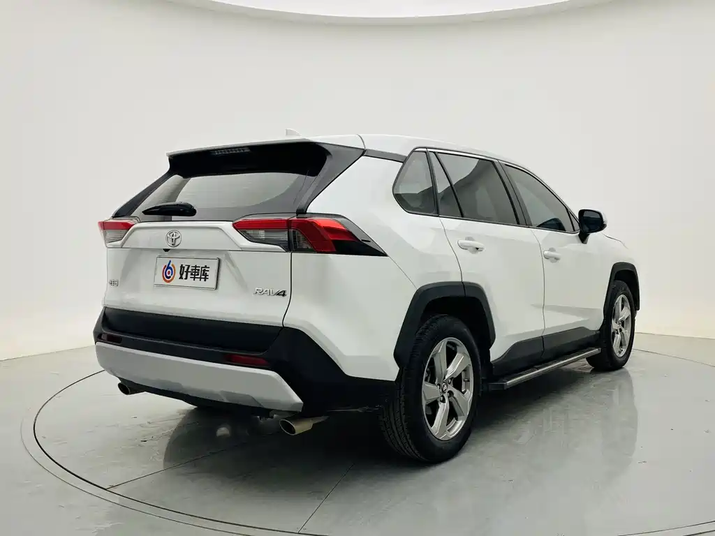Toyota RAV4 2021 2.0L CVT 2WD Fashion PLUS Edition 2022 - thumbnail 5