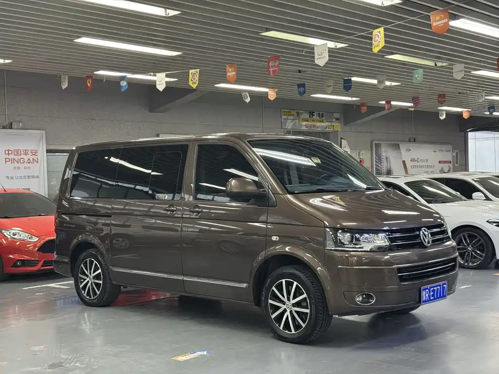 Volkswagen Volkswagen Multivan 2012 2.0TSI 4MOTION Comfortline 2015 - thumbnail 5