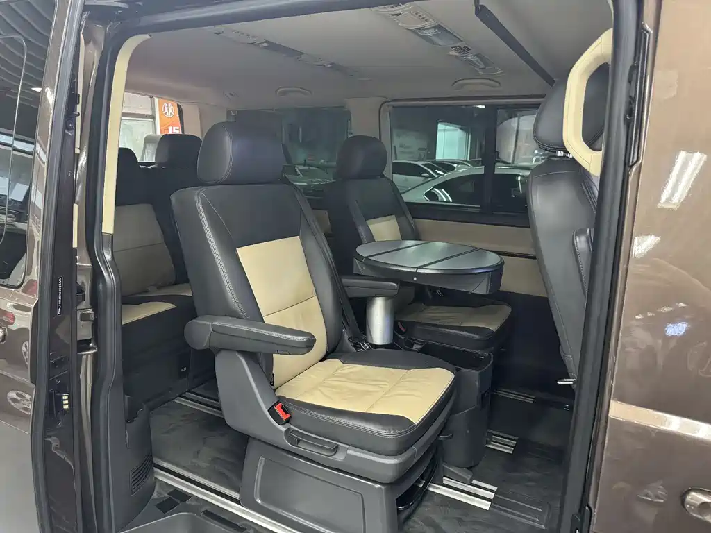 Volkswagen Volkswagen Multivan 2012 2.0TSI 4MOTION Comfortline 2015 - thumbnail 21