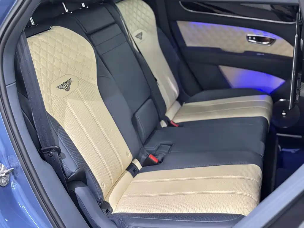 Bentley Bentayga 2022 4.0T V8 2022 - thumbnail 15