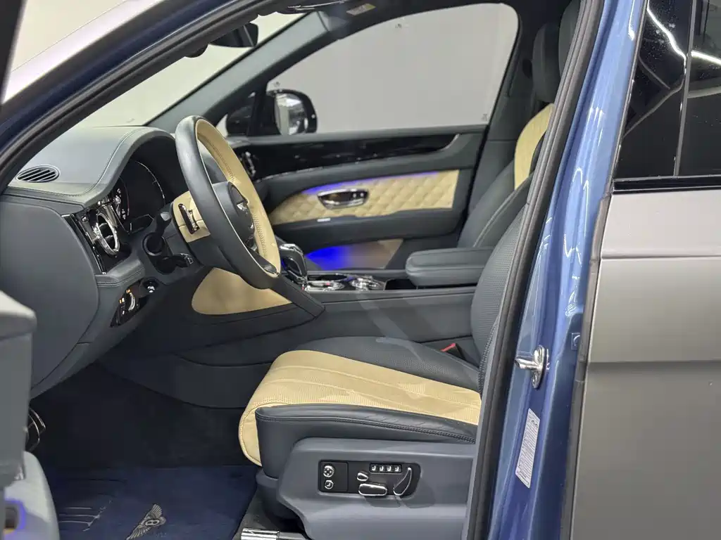 Bentley Bentayga 2022 4.0T V8 2022 - thumbnail 16
