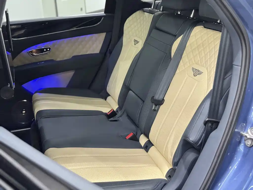 Bentley Bentayga 2022 4.0T V8 2022 - thumbnail 18