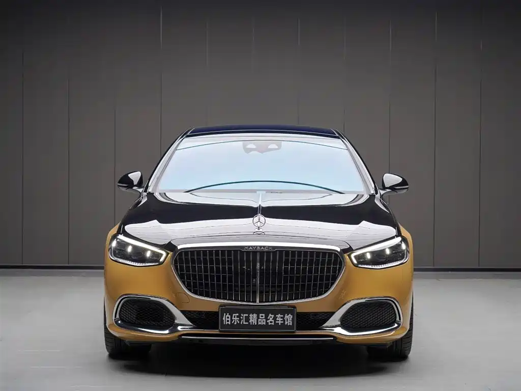 Mercedes-Benz Maybach S-Class 2022 S 680 4MATIC Virgil Abloh Limited Edition 2023 - thumbnail 3