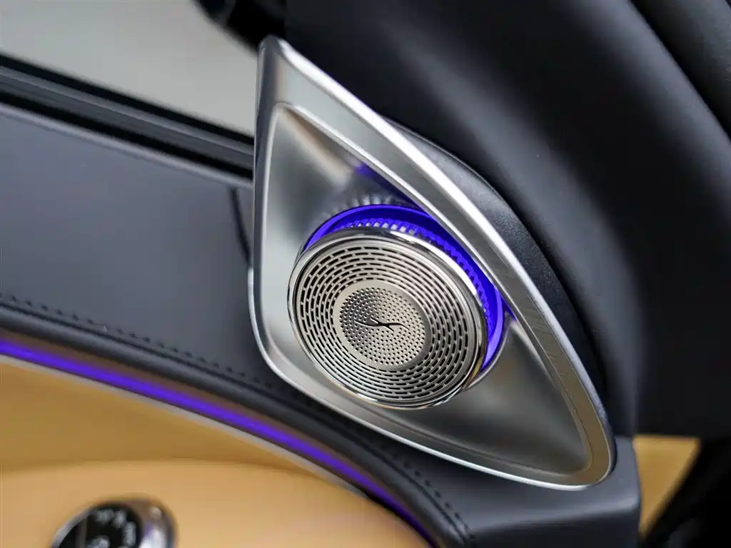 Mercedes-Benz Maybach S-Class 2022 S 680 4MATIC Virgil Abloh Limited Edition 2023 - thumbnail 8