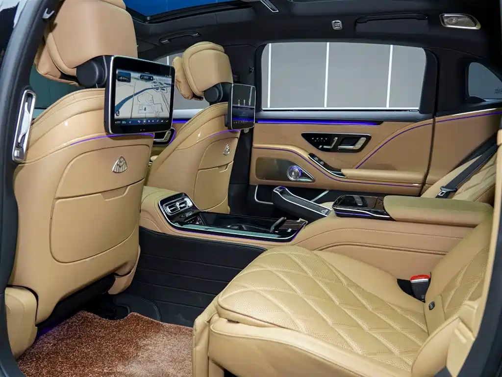 Mercedes-Benz Maybach S-Class 2022 S 680 4MATIC Virgil Abloh Limited Edition 2023 - thumbnail 12
