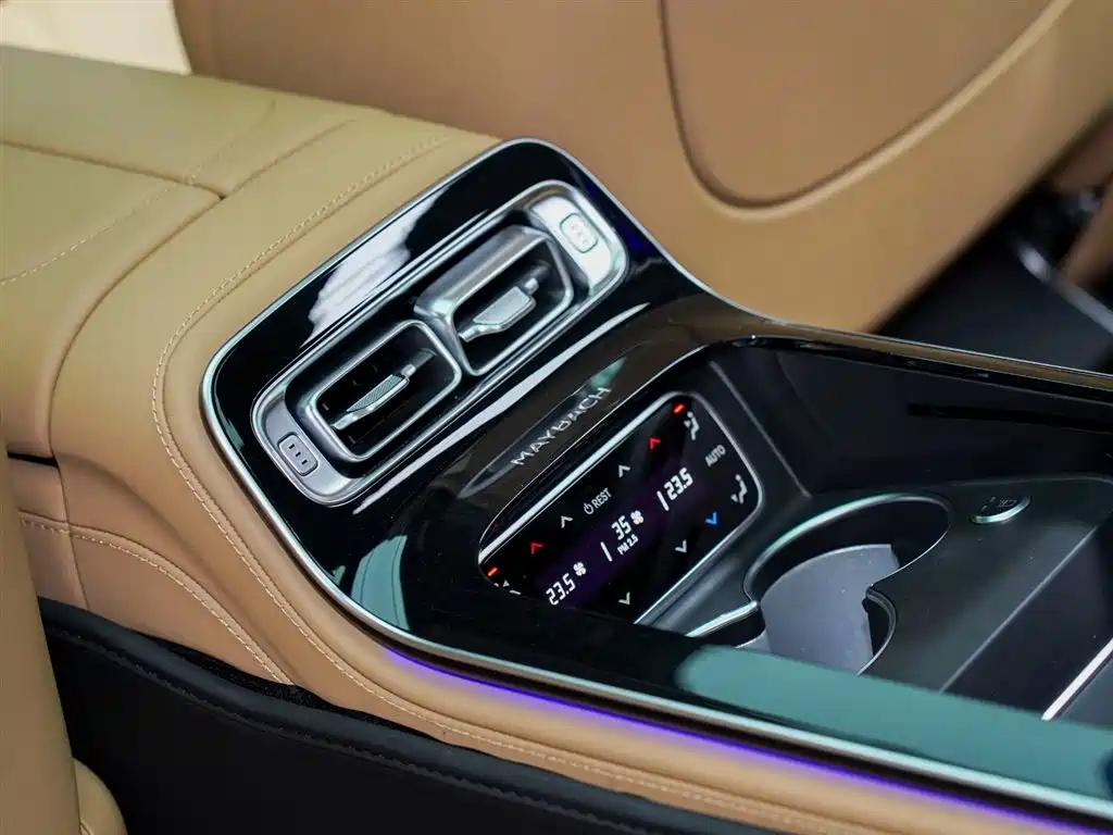 Mercedes-Benz Maybach S-Class 2022 S 680 4MATIC Virgil Abloh Limited Edition 2023 - thumbnail 14