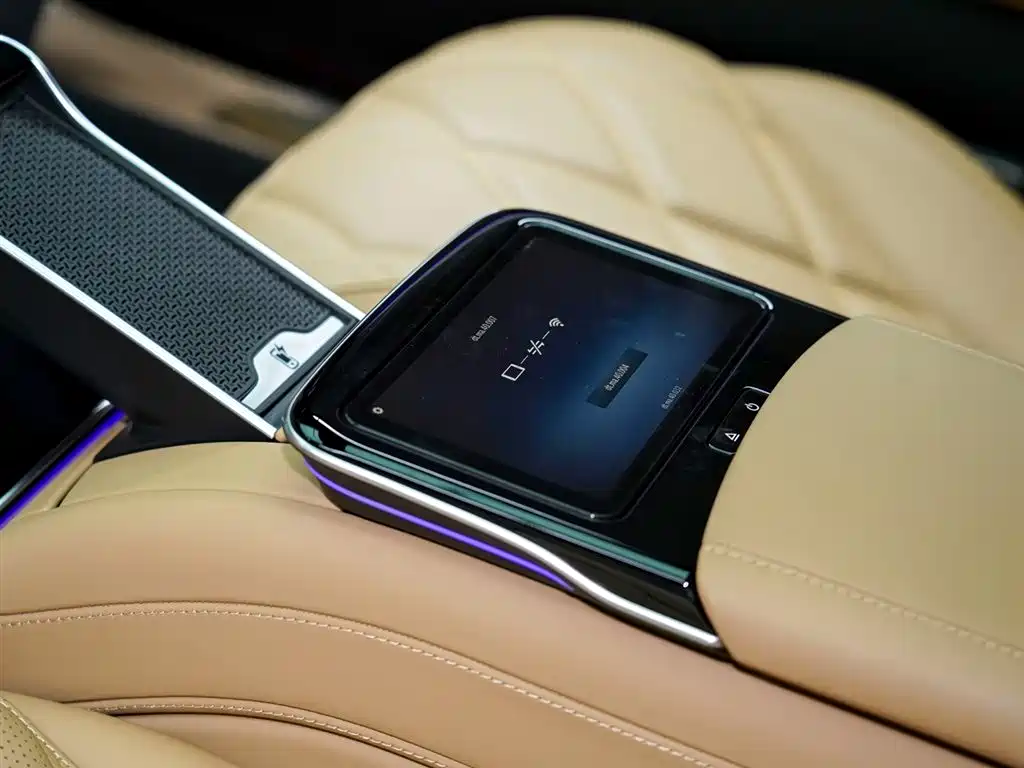 Mercedes-Benz Maybach S-Class 2022 S 680 4MATIC Virgil Abloh Limited Edition 2023 - thumbnail 16