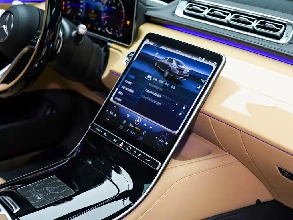 Mercedes-Benz Maybach S-Class 2022 S 680 4MATIC Virgil Abloh Limited Edition 2023 - thumbnail 23