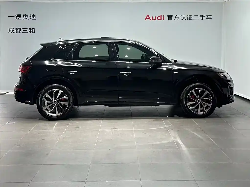 Audi Audi Q5L 2024 40 TFSI Luxury Dynamic Model 2024 - thumbnail 3