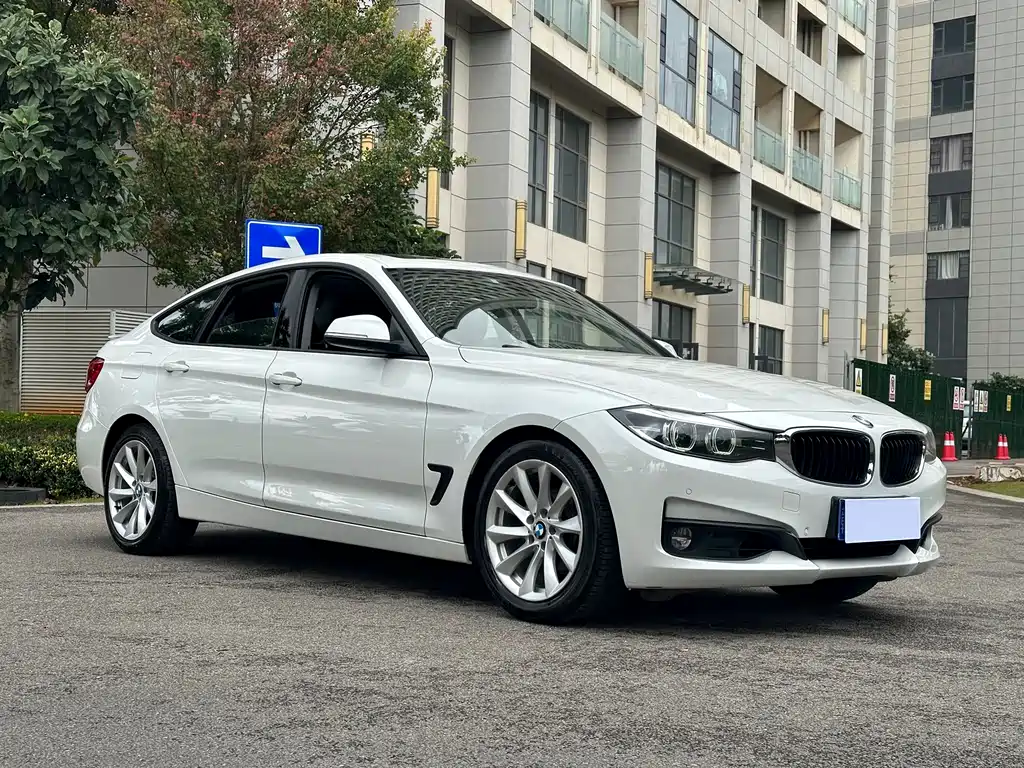 BMW BMW 3 Series GT 2018 320i Fashion Edition 2018 - thumbnail 3