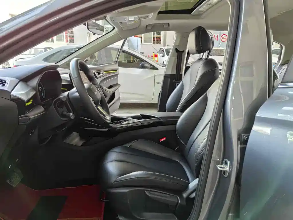 Roewe Roewe i5 2021 1.5L CVT Diamond Edition 2023 - thumbnail 8