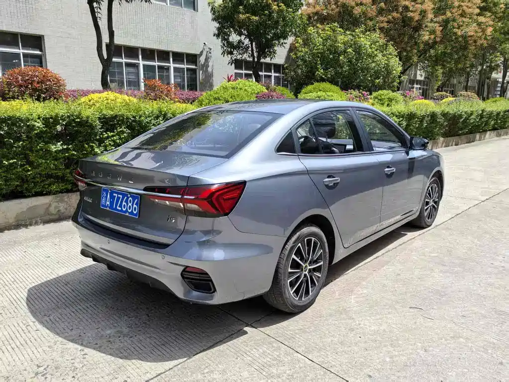 Roewe Roewe i5 2021 1.5L CVT Diamond Edition 2023 - thumbnail 9