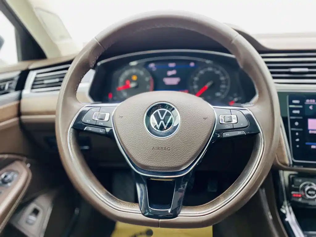 Volkswagen Volkswagen Phideon 2021 380TSI Elegant Edition 2022 - thumbnail 8